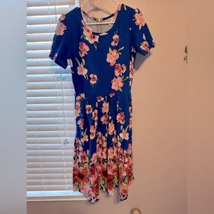 Lularoe Amelia mid-length dress